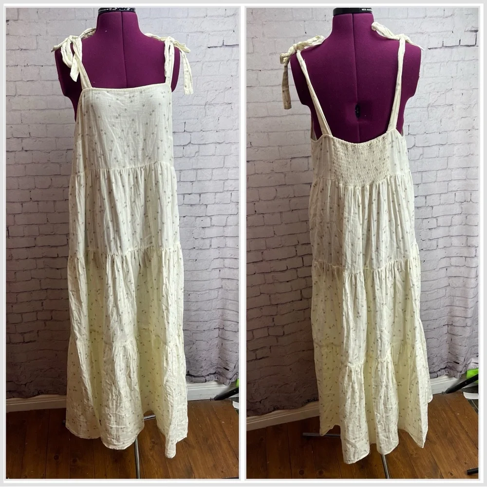 Rylee and cru size large cream colored tiered maxi dress - Picture 1 of 5